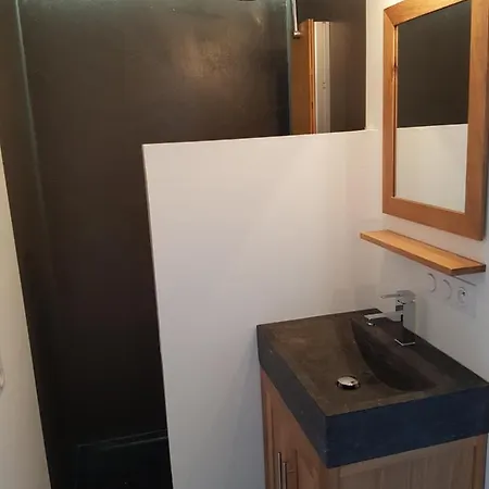 Angers Green Lodge Angers