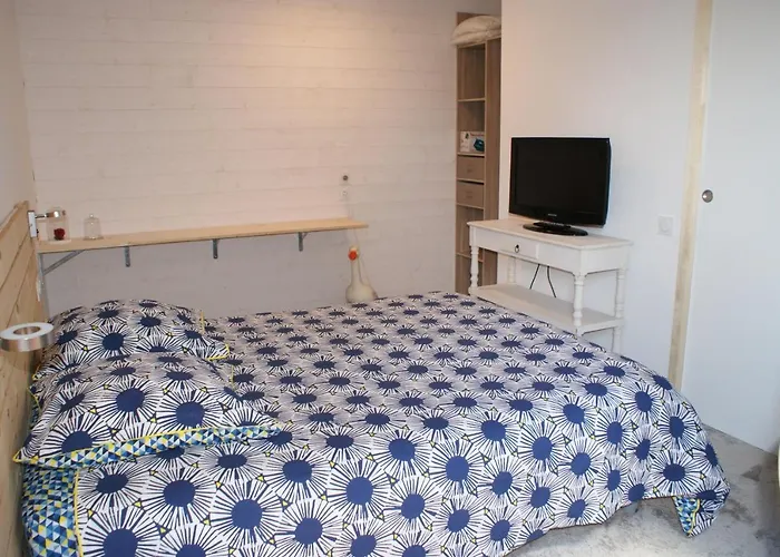 Angers Green Lodge *